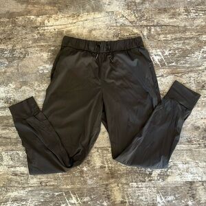 Women’s joggers